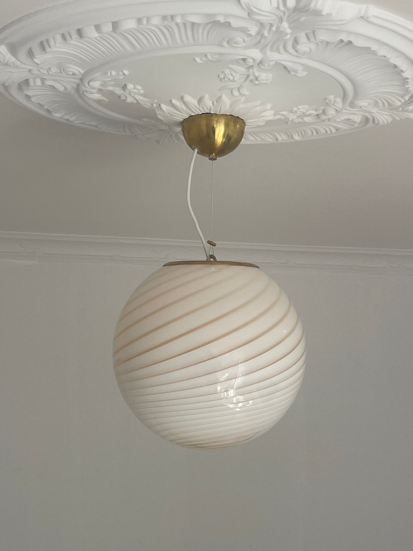 Lysegul Murano swirl loftslampe, 30 cm