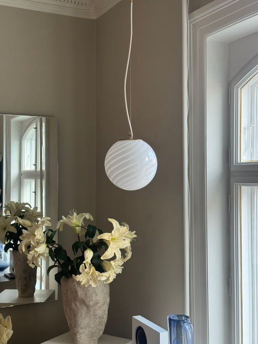 Rund Murano pendel i hvid swirl, 20 cm