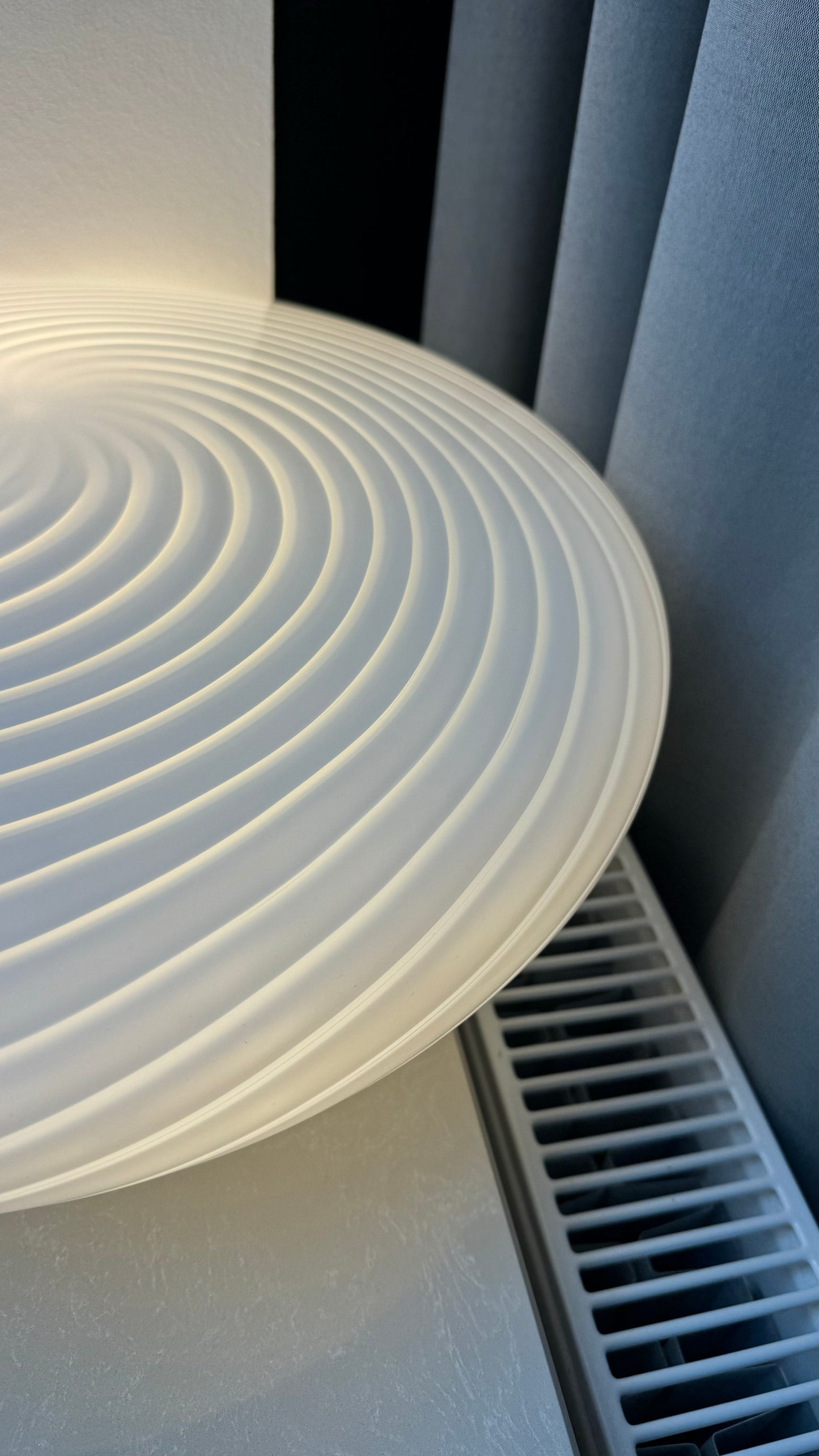 Murano plafond i klassisk hvid swirl, 45cm