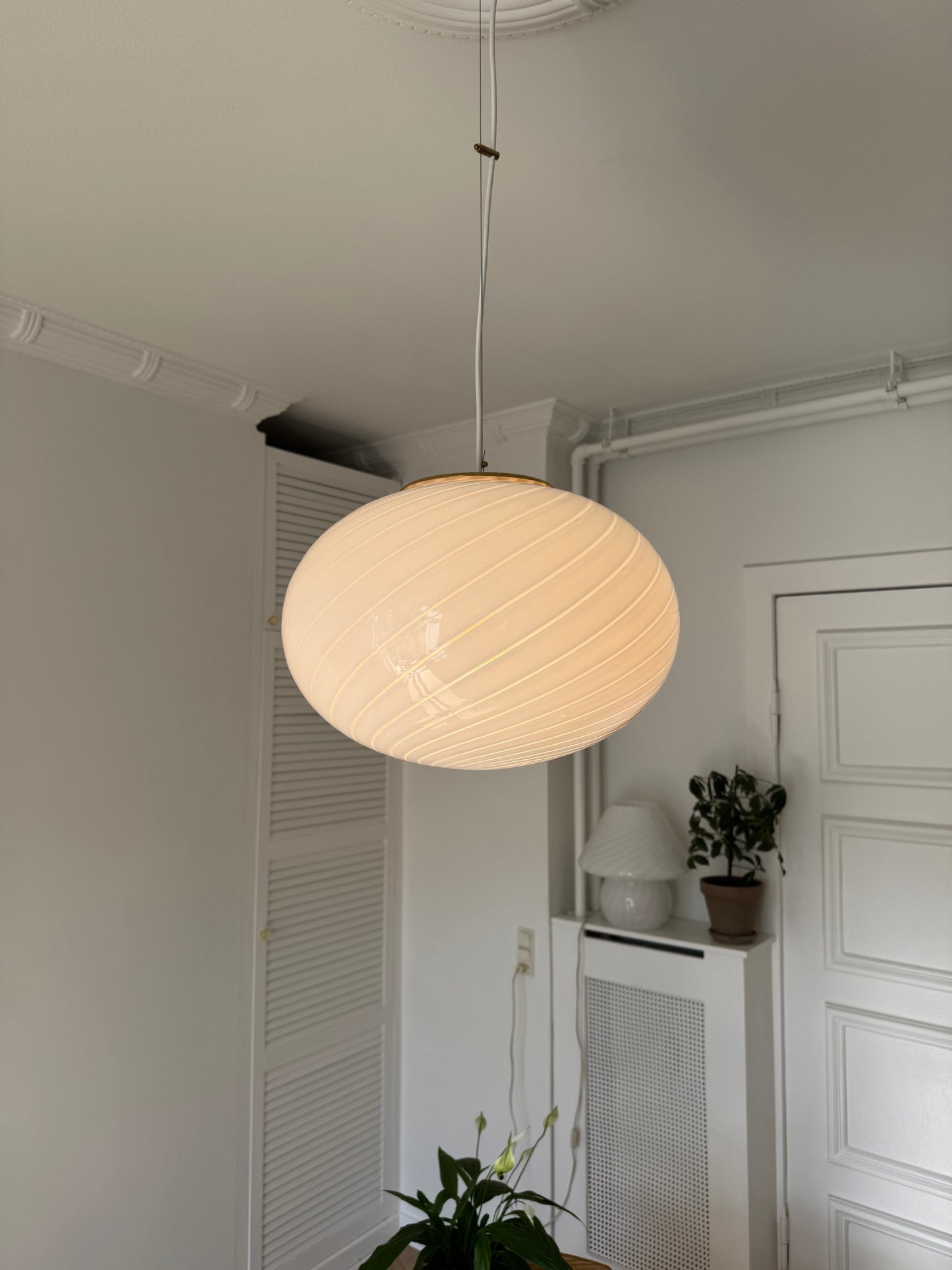 Smuk og klassisk hvid Murano pendel, 40 cm