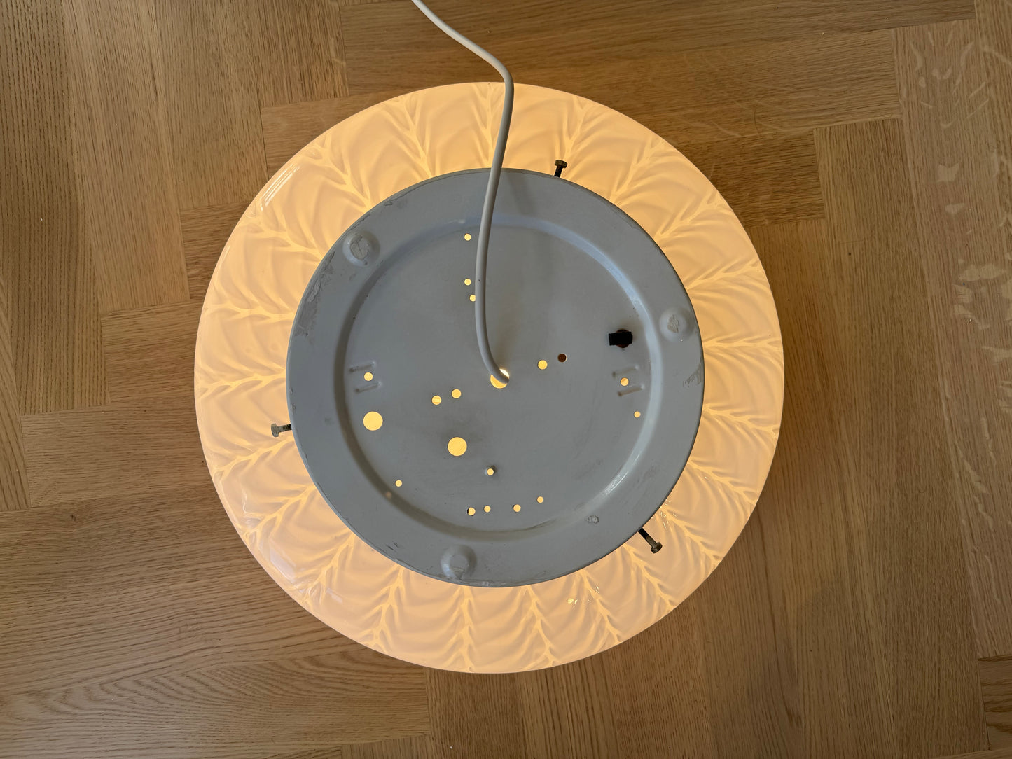 Hvid vintage Murano plafond lampe m. peacock swirl, 37 cm
