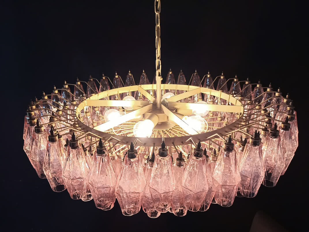Murano lysekrone | Poliedri | 185 glas | Lyserød