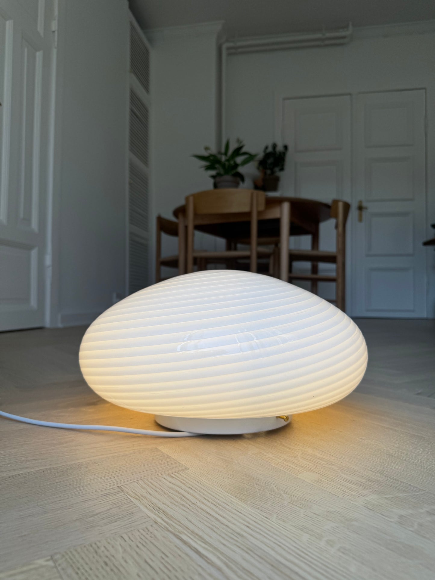 Klassisk vintage hvid plafond, 40 cm