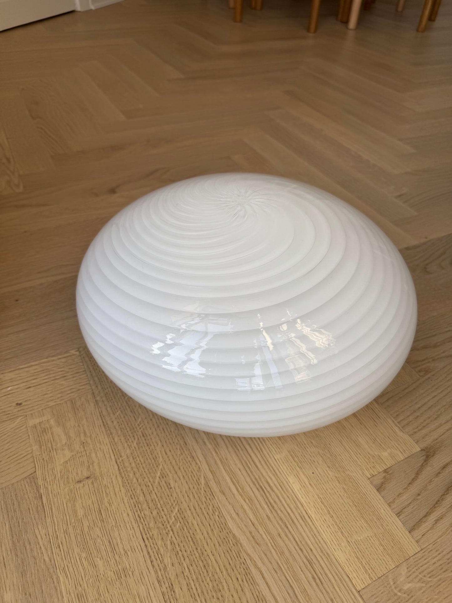 Klassisk vintage hvid plafond, 40 cm