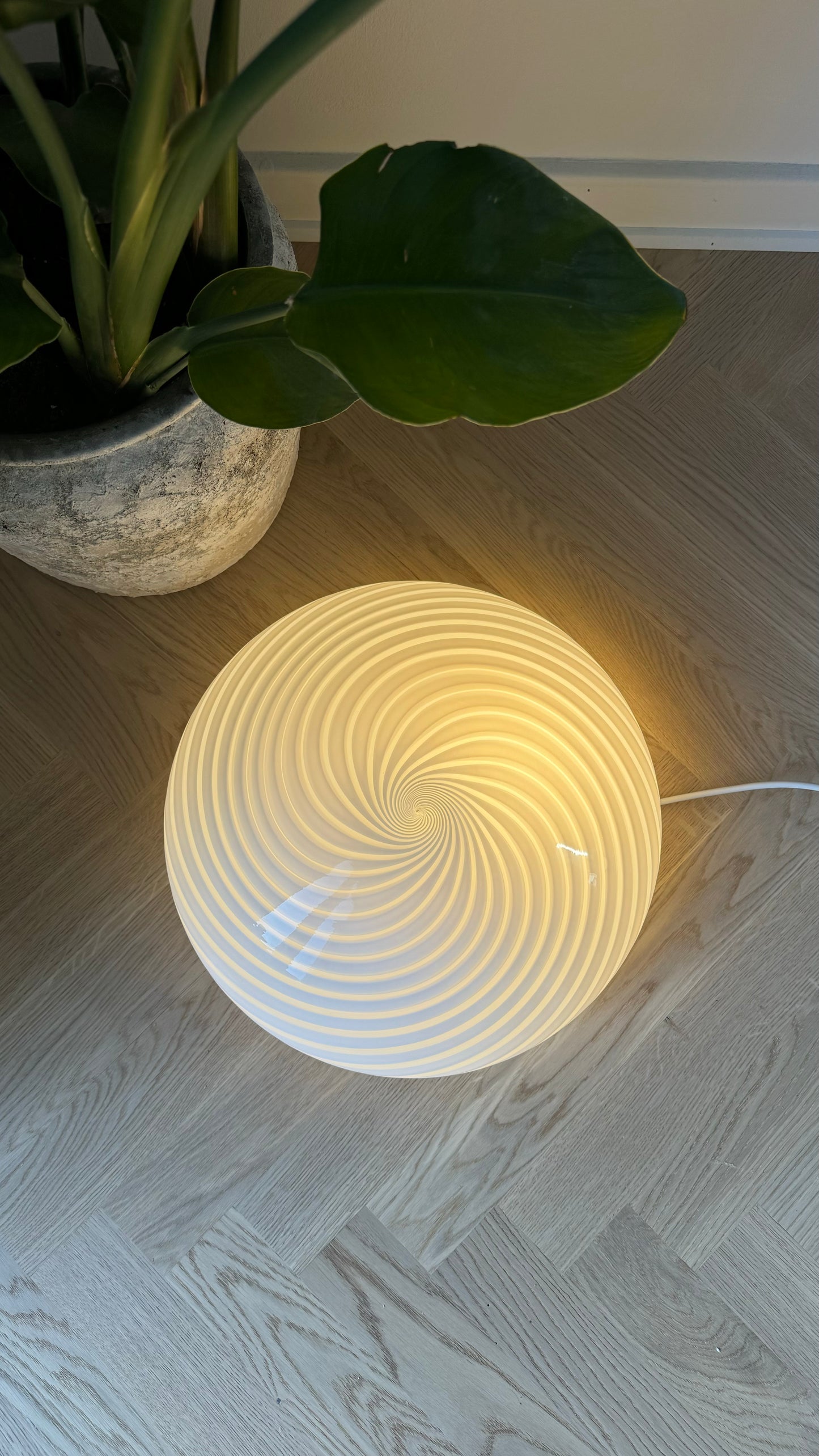 Murano plafond i klassisk hvid swirl, 39 cm
