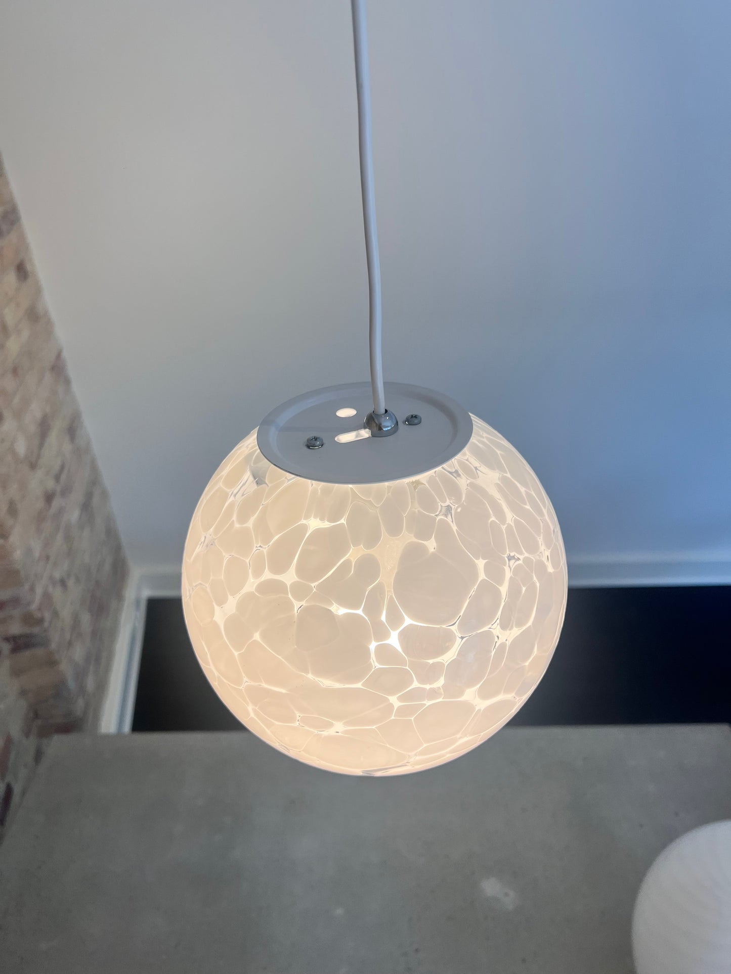 White 'Moon' Murano pendant lamp, 20 cm