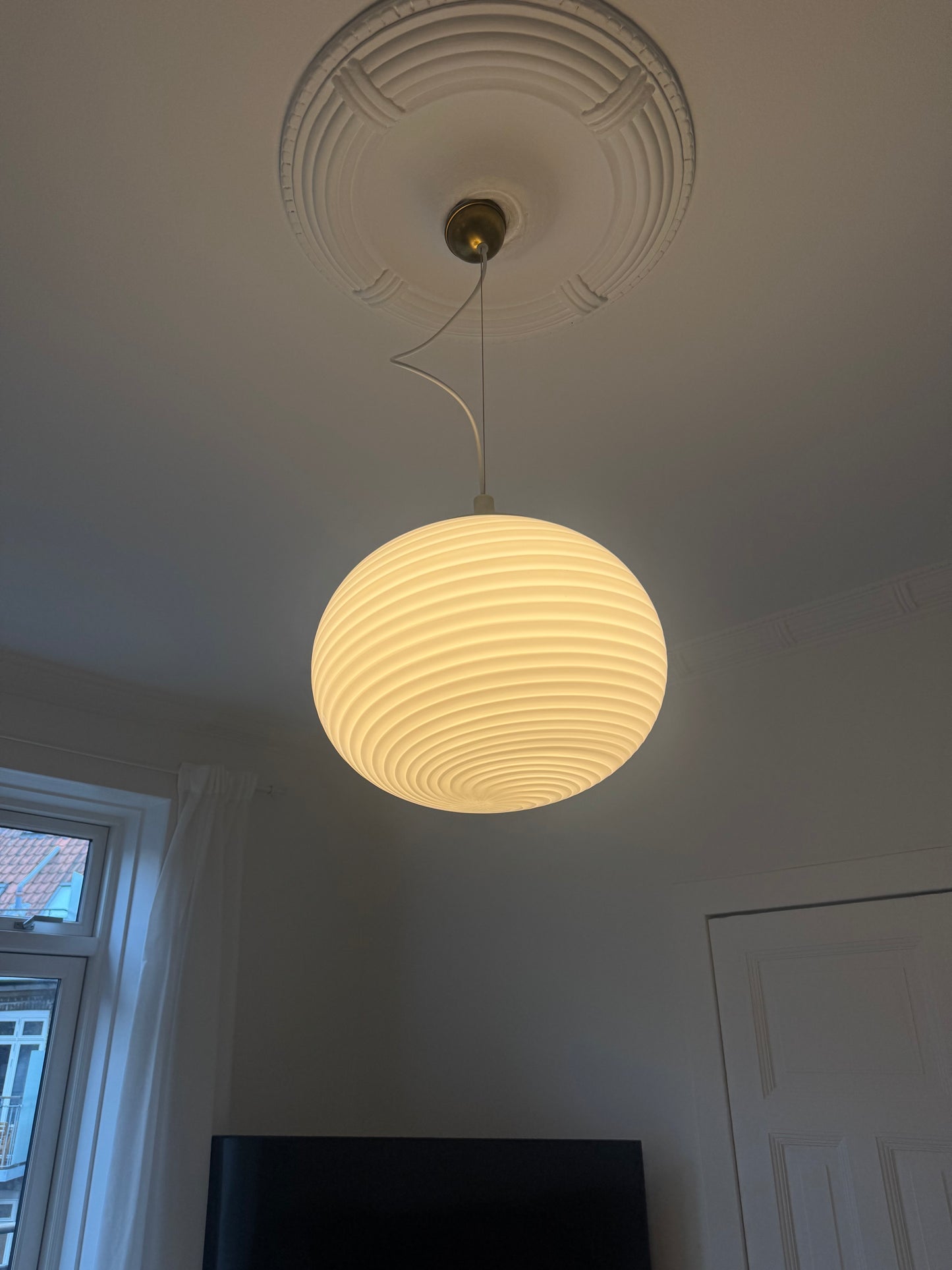 Vintage Murano pendant in white swirl, 36 cm