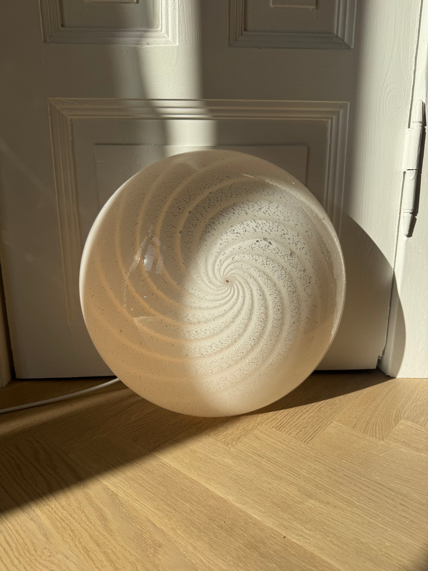 Hvid vintage plafond m. sølvstøv, 37 cm