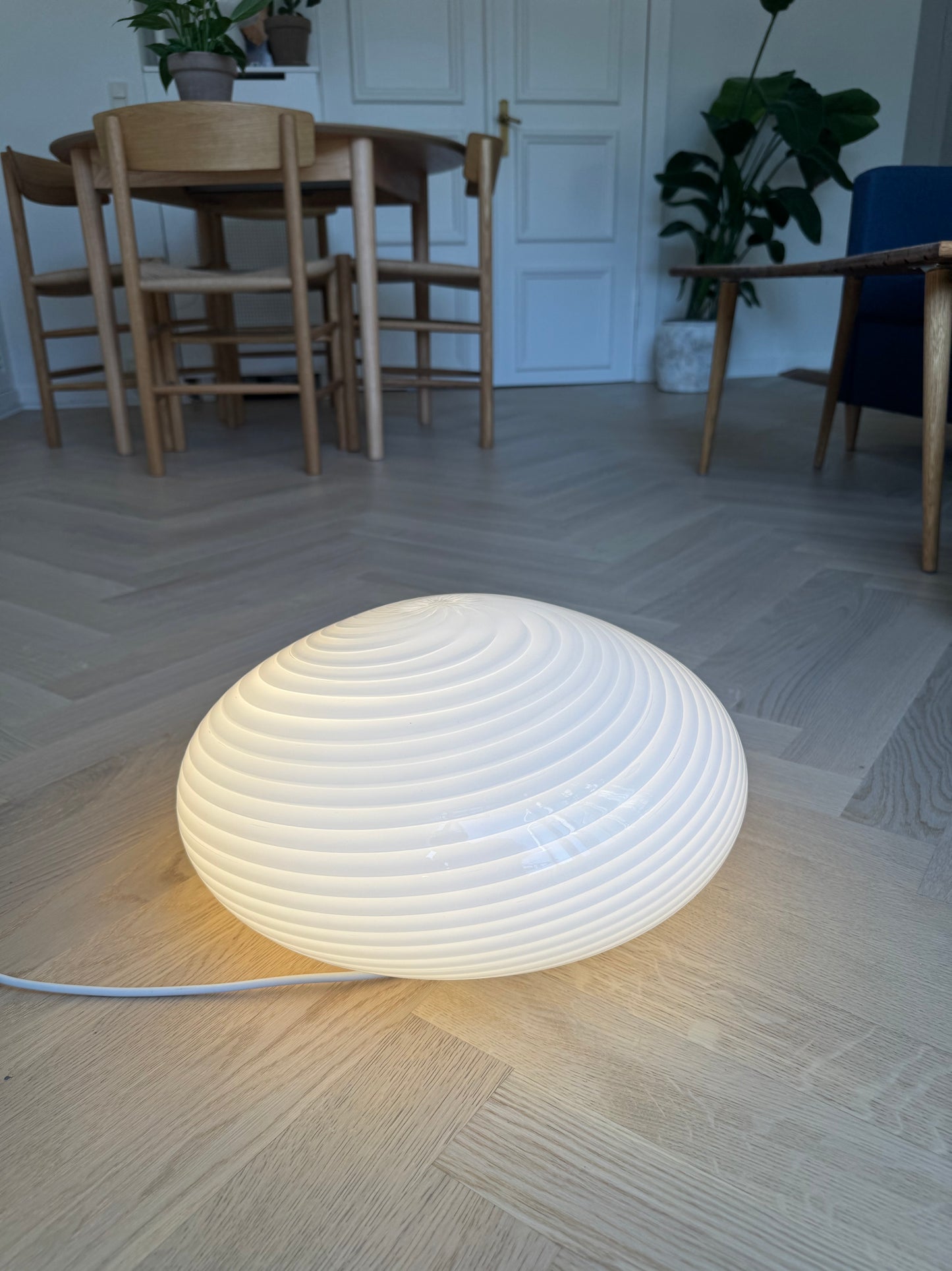 Klassisk vintage hvid plafond, 40 cm