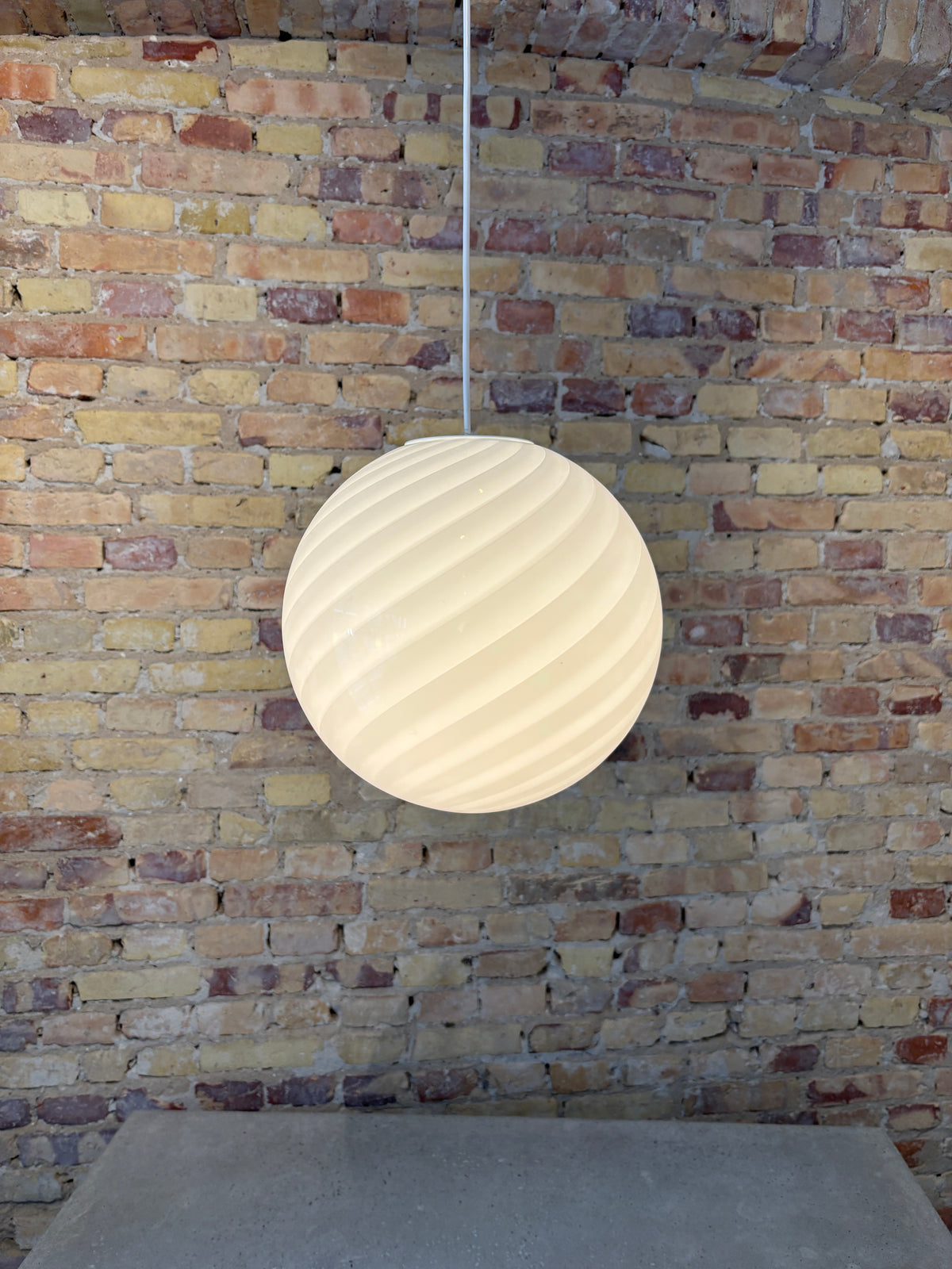 White Murano swirl pendant, 30 cm