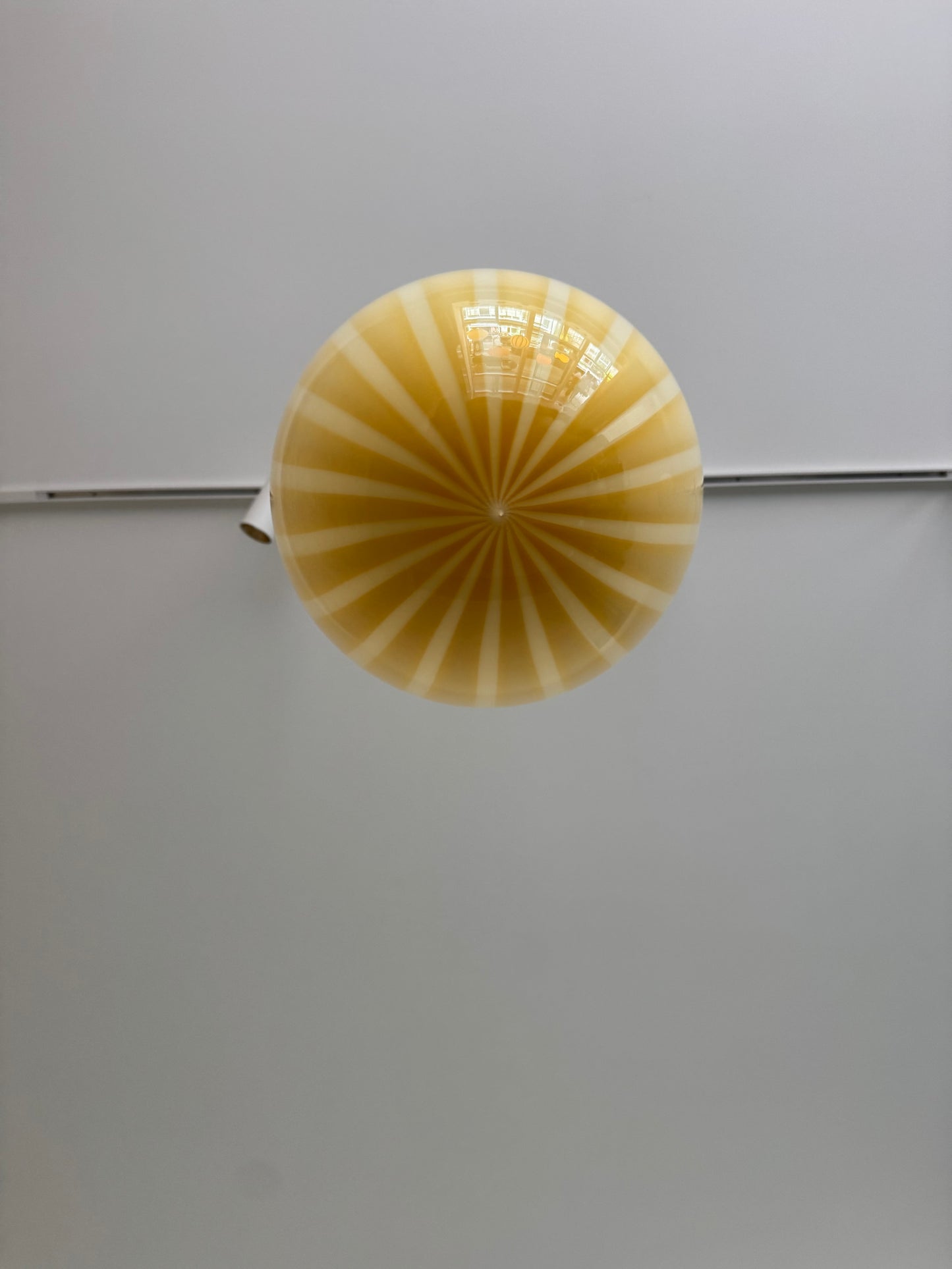 Gul stribet candy Murano pendel, 30 cm