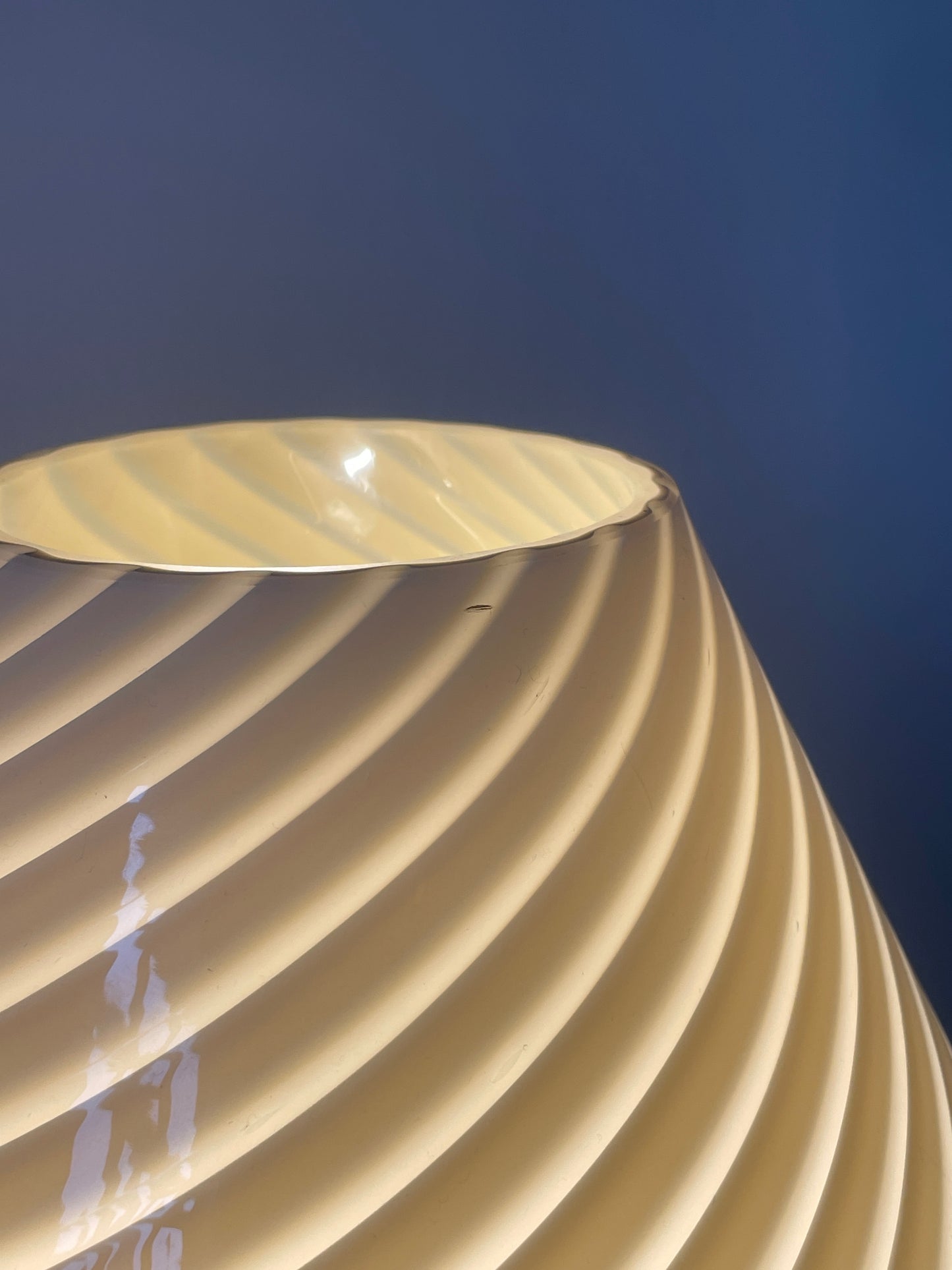 Murano mushroom med creme swirl, 26 cm