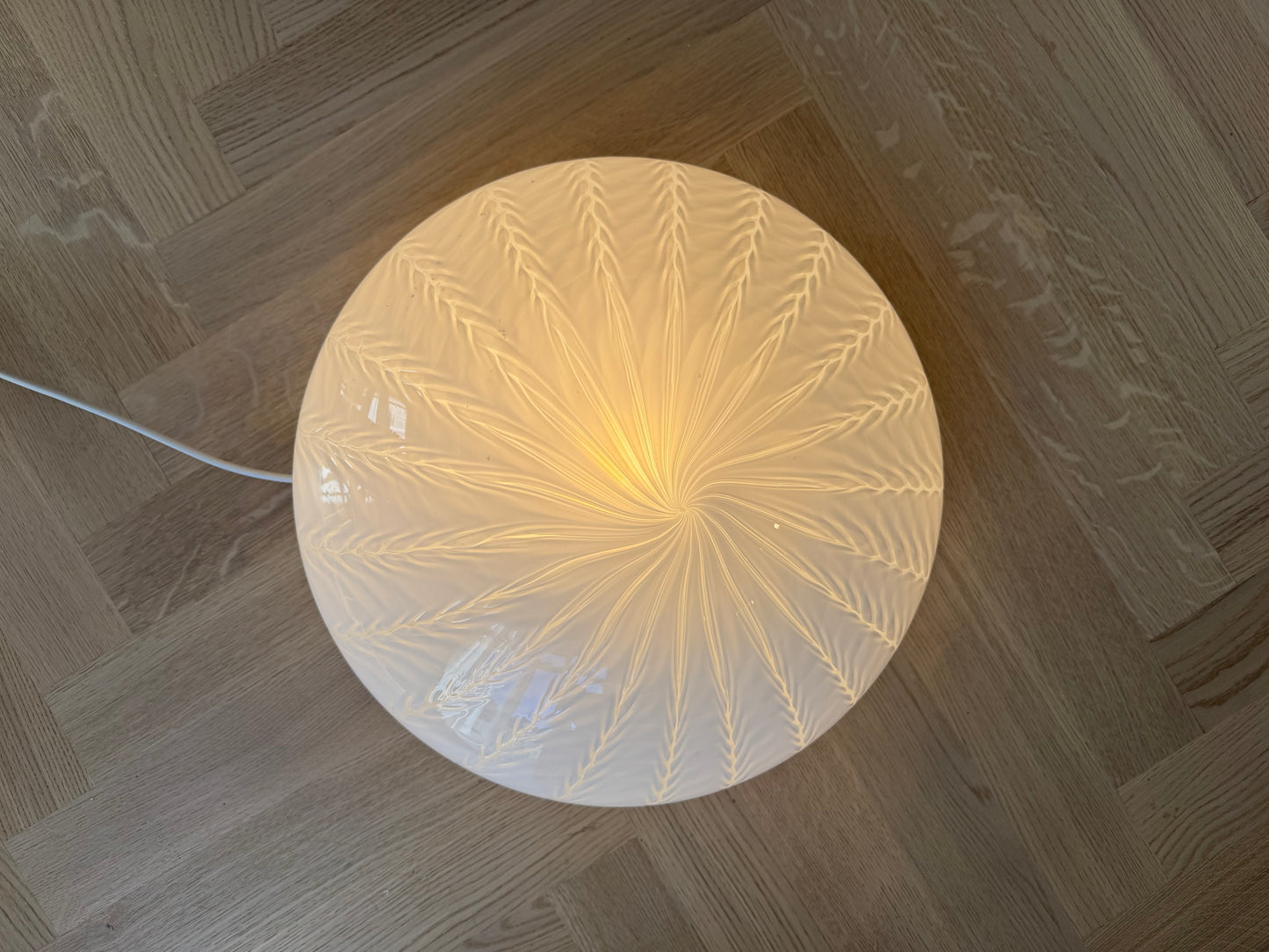 Hvid vintage Murano plafond lampe m. peacock swirl, 37 cm