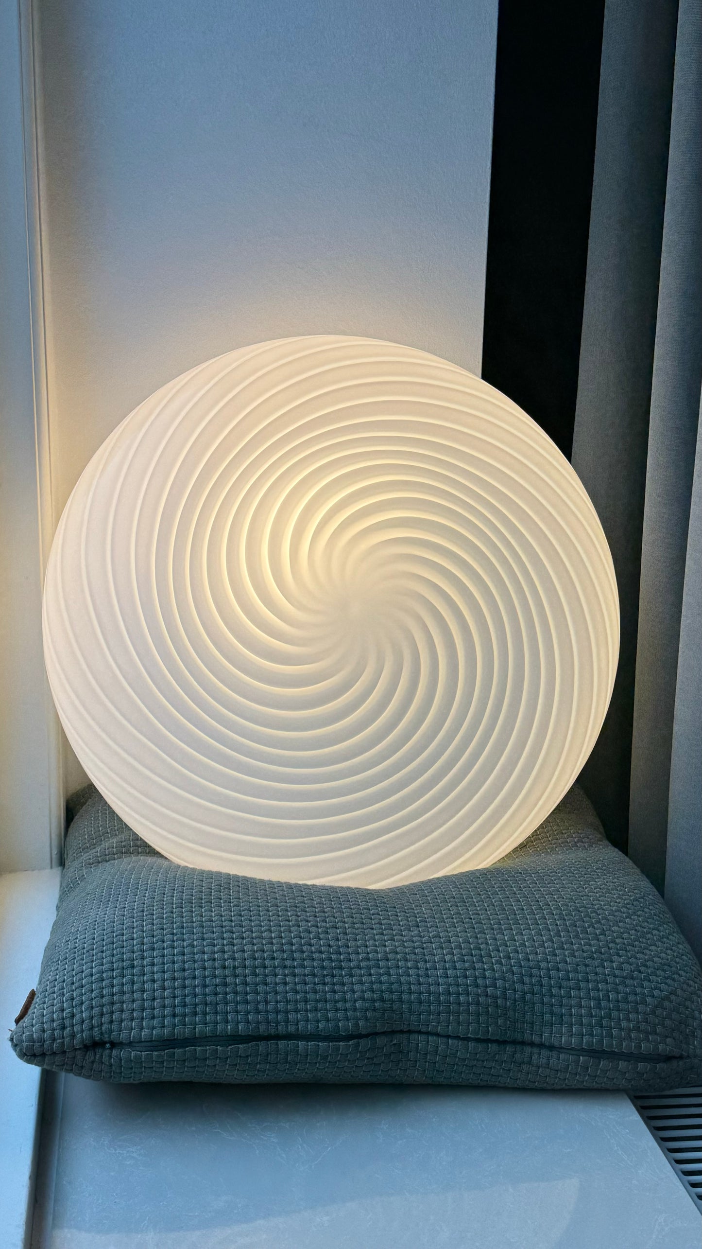 Murano plafond i klassisk hvid swirl, 45cm