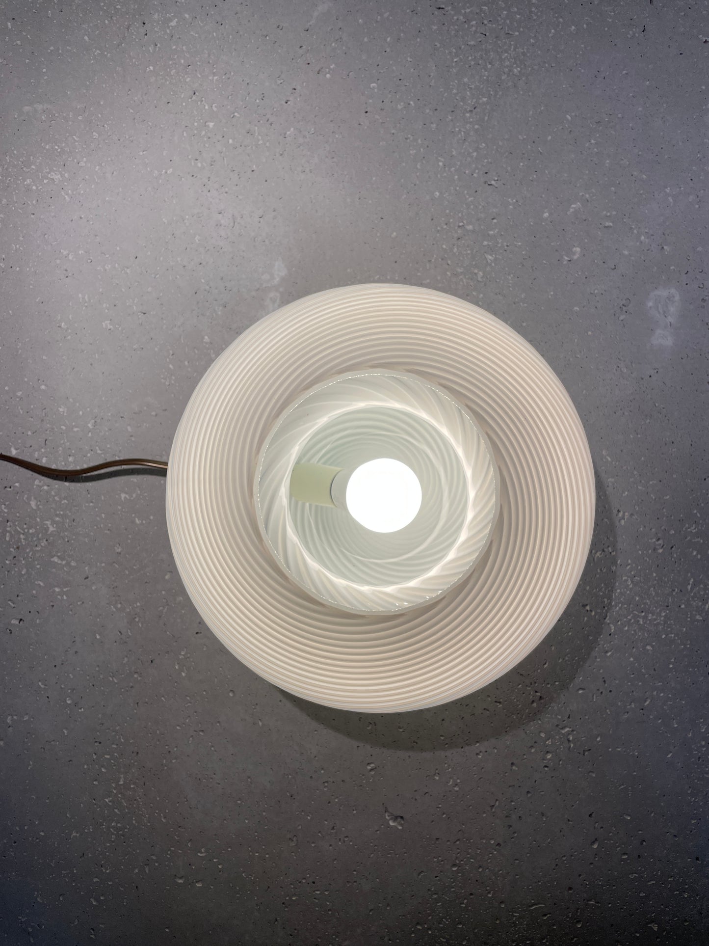 Vintage Murano mushroom in classic white swirl, 27 cm