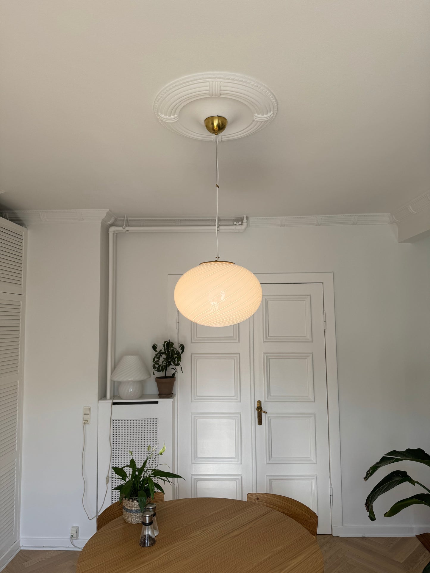 Smuk og klassisk hvid Murano pendel, 40 cm