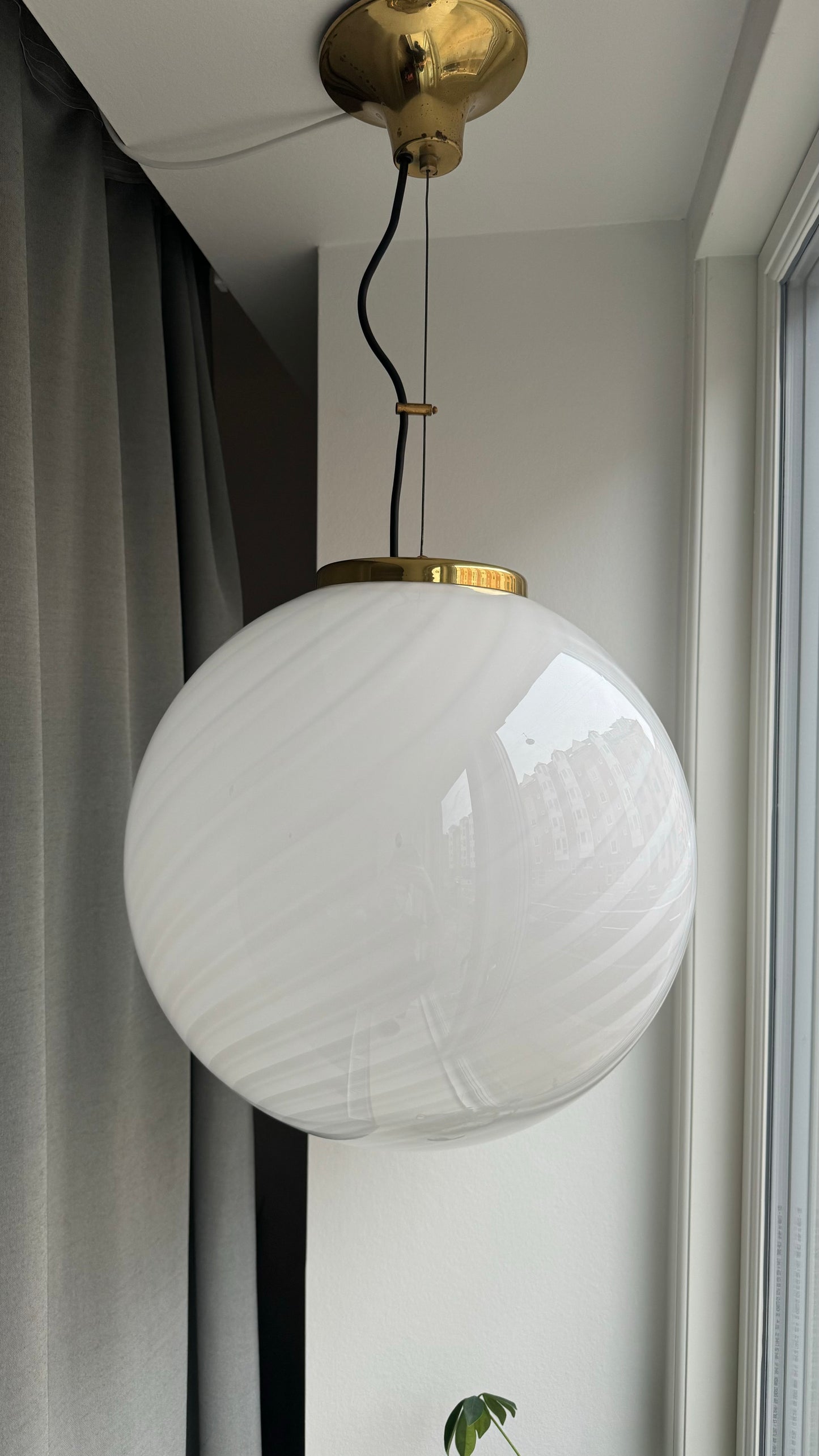 Murano pendel med hvid swirl, 40 cm (RESERVERET)