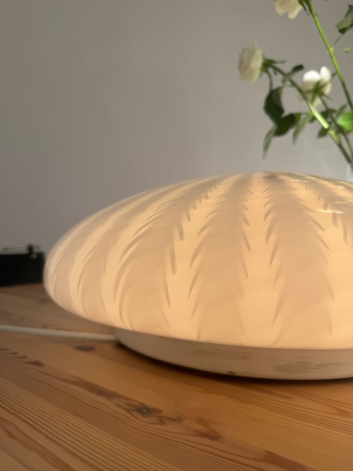 Hvid vintage Murano plafond lampe m. peacock swirl, 45 cm