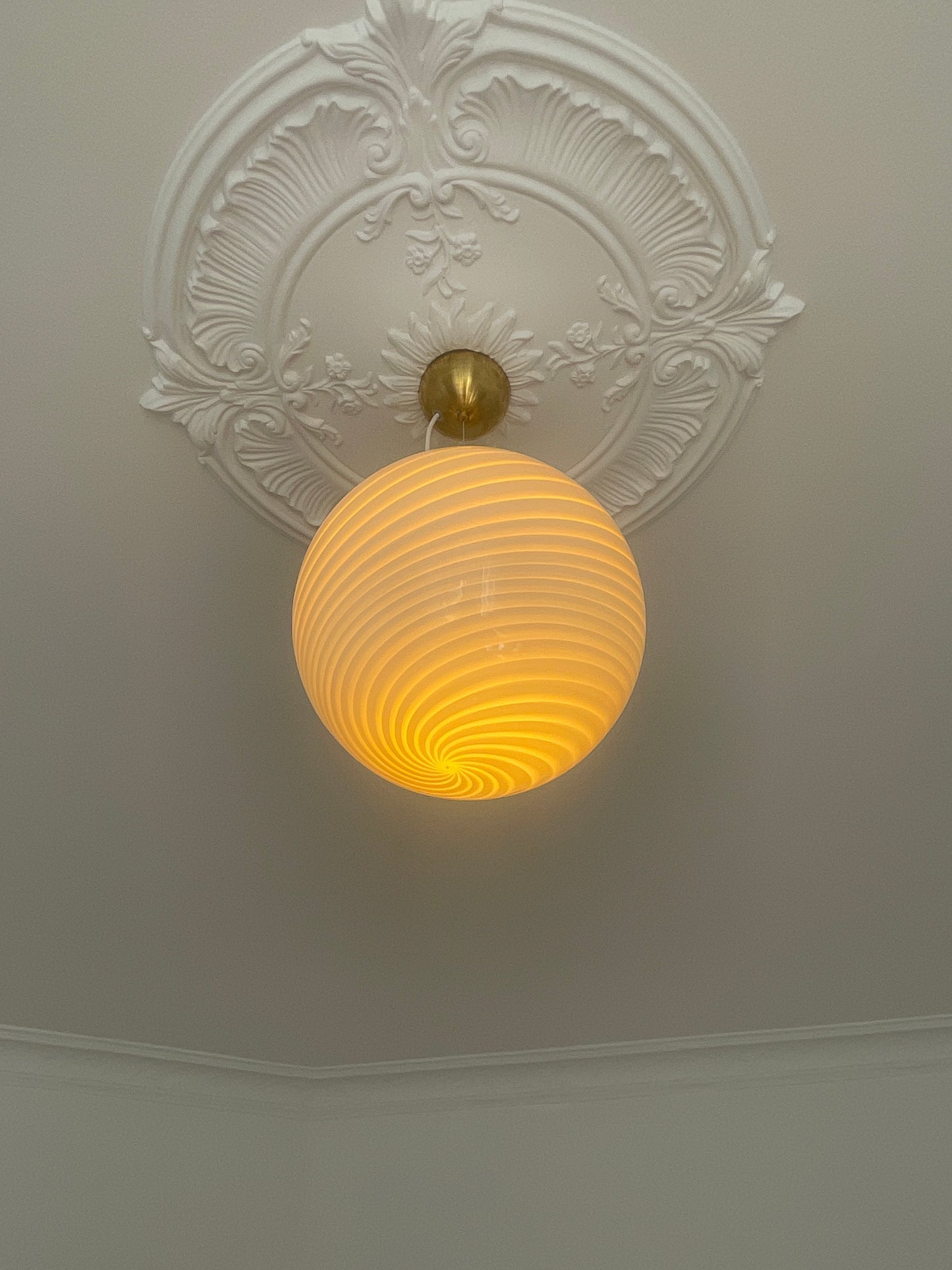 Lysegul Murano swirl loftslampe, 30 cm