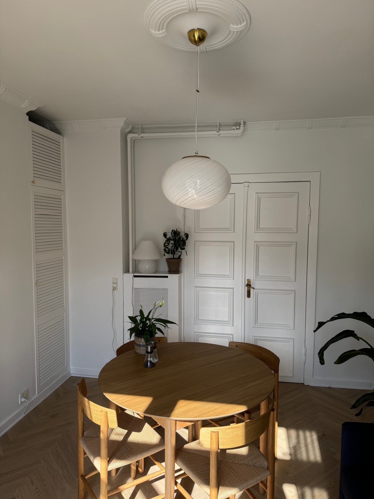 Smuk og klassisk hvid Murano pendel, 40 cm