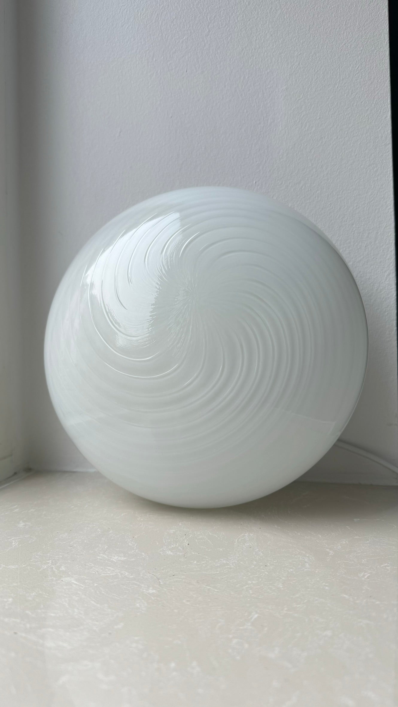 Murano plafond i klassisk hvid swirl, 25cm