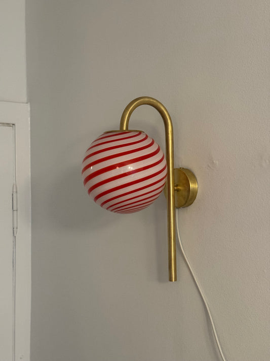 Murano væglampe i rød swirl, 43 cm høj