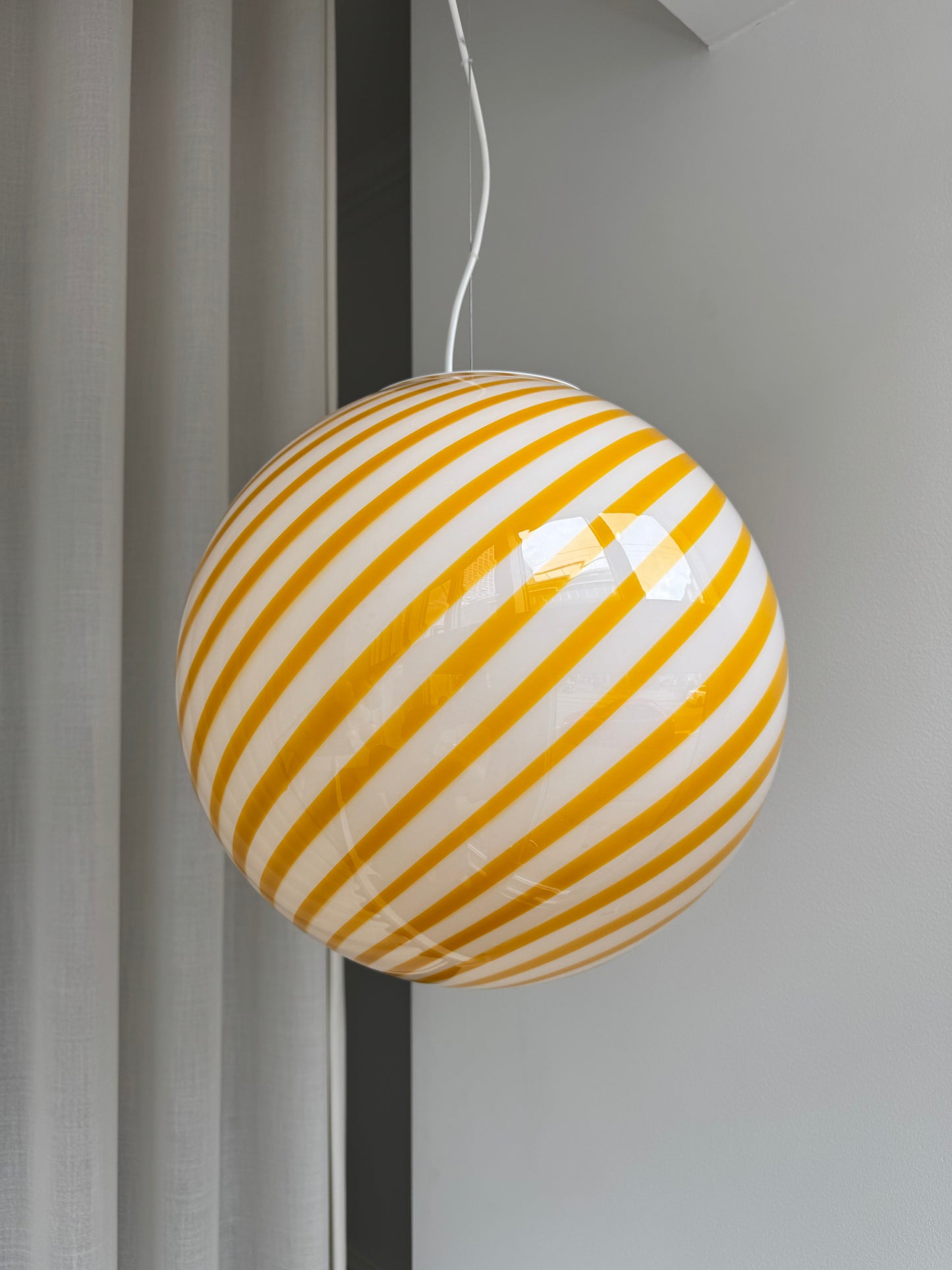 Stor Murano candy pendel i gul swirl, 40 cm