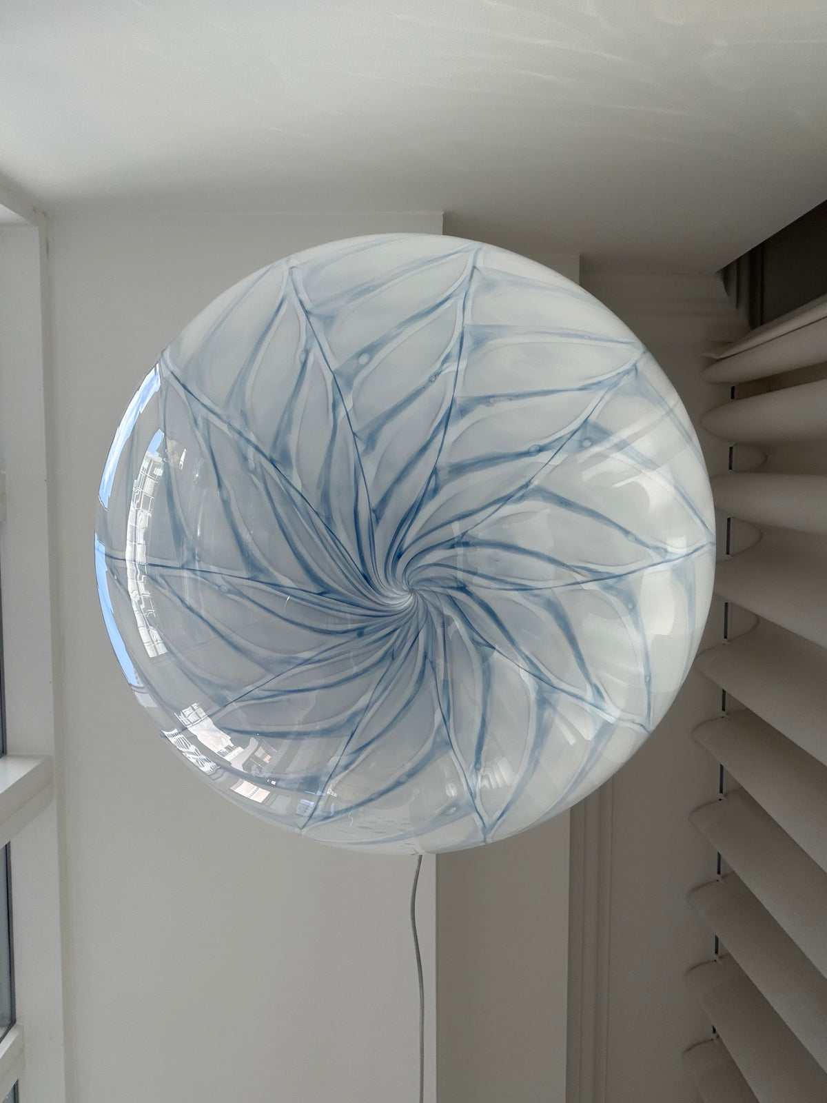 Lyseblå Murano peacock pendel, 40 cm