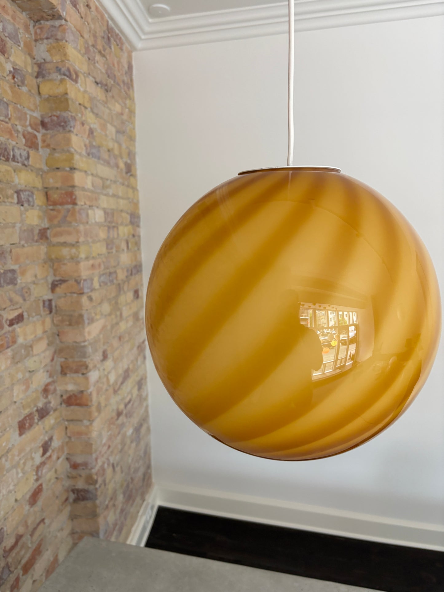 Murano pendant lamp with amber/dark yellow swirl, 30 cm