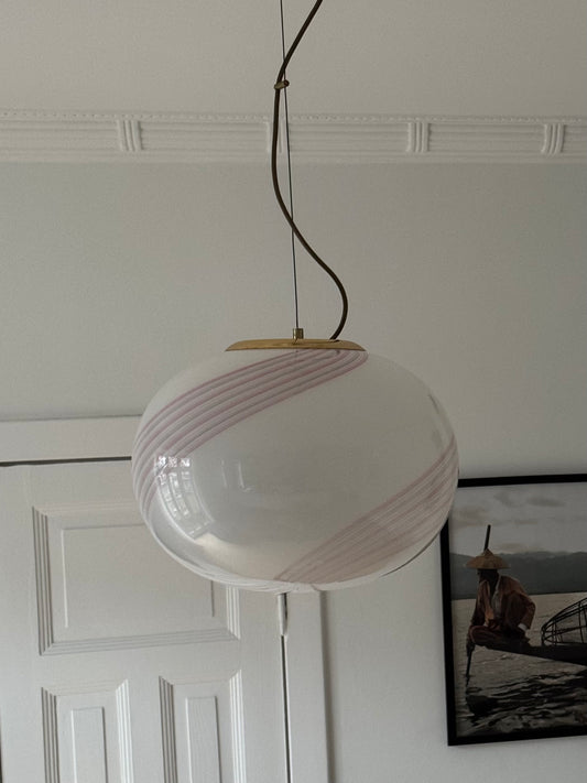 Vintage Murano hvid pendel med lyserød swirl, 40 cm