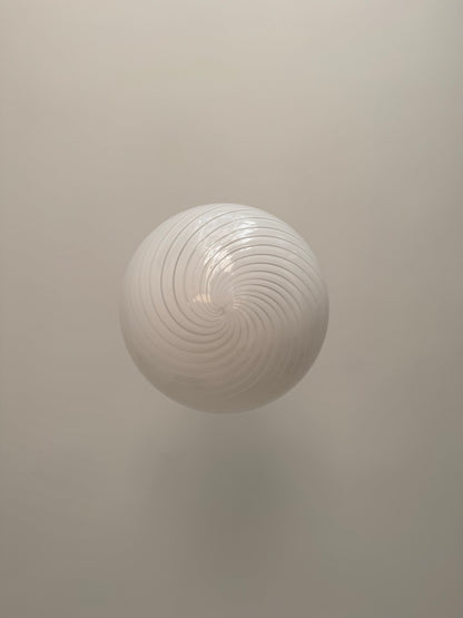 Beautiful and classic white Murano pendant lamp, 40 cm