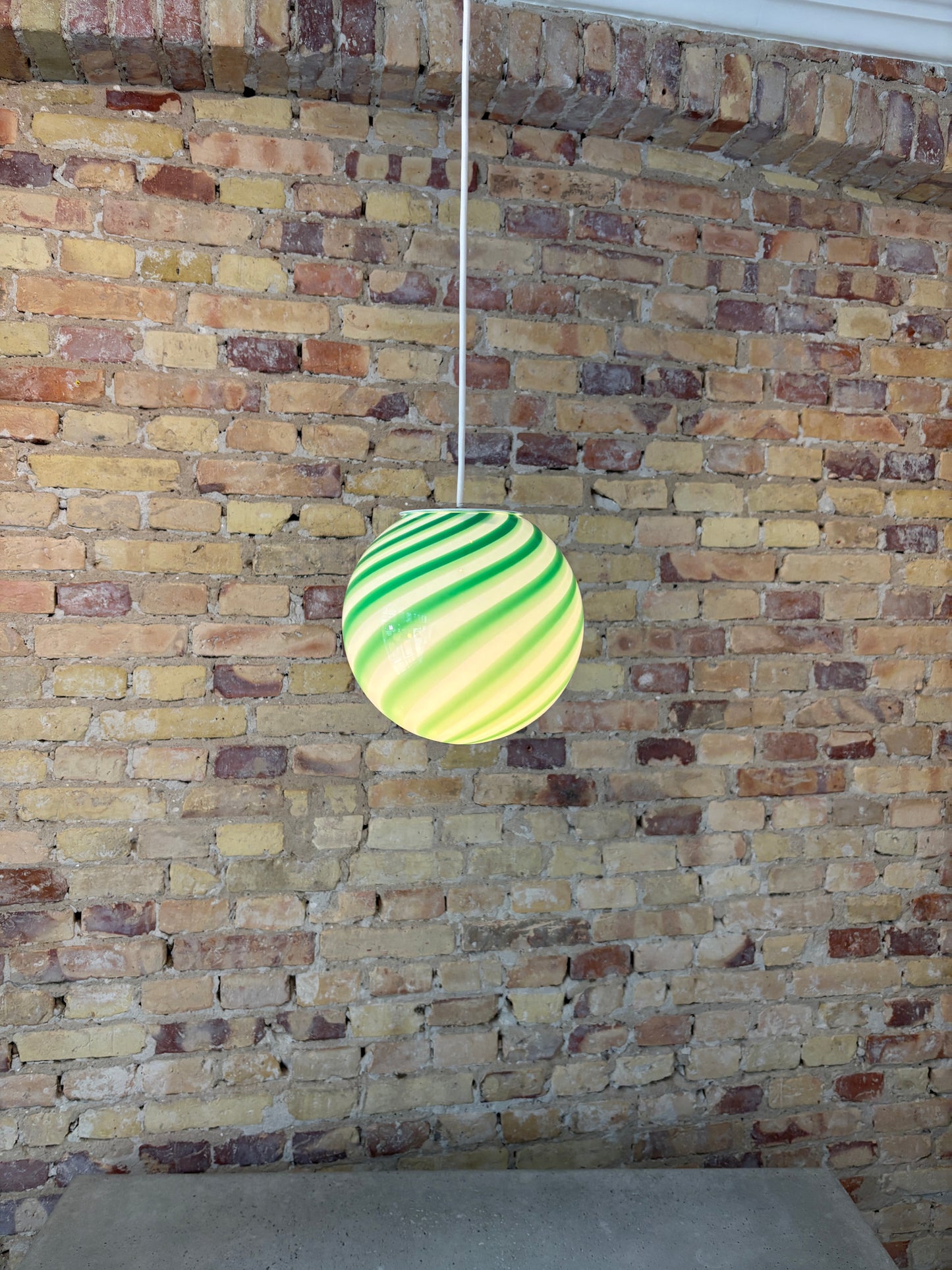 Murano pendant lamp with green swirl, 20 cm