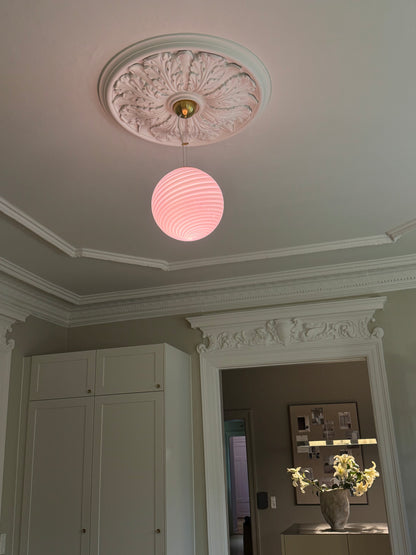 Lyserød Murano pendel i klassisk swirl, 30 cm