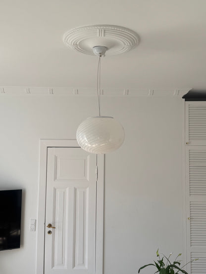 White vintage Murano pendant lamp, 37 cm, two pieces available