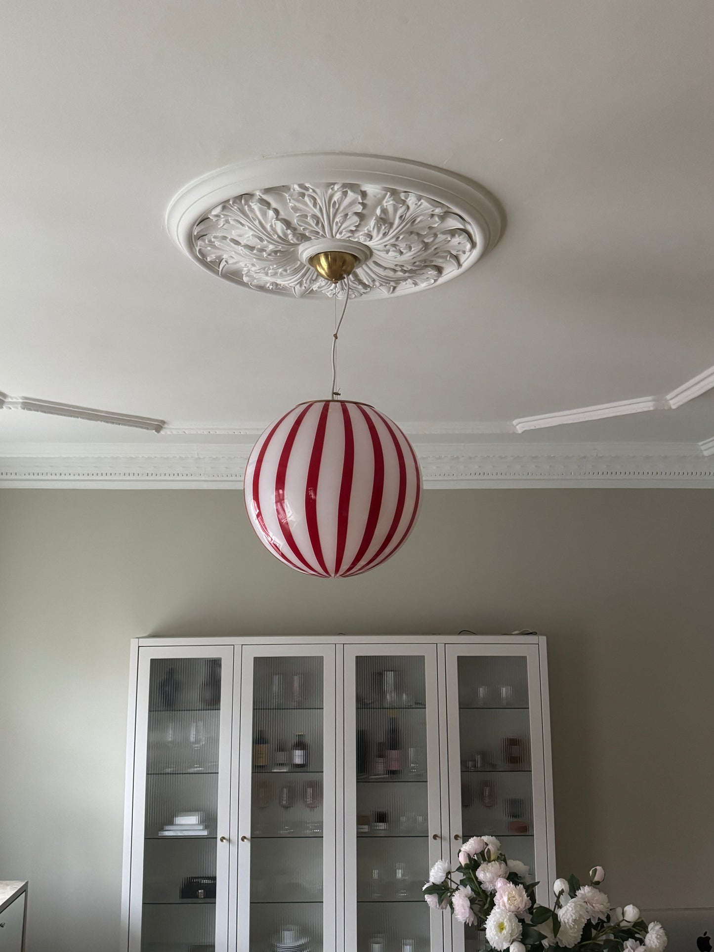 Murano candy pendel rød/hvid swrl, 40 cm (på forespørgsel)