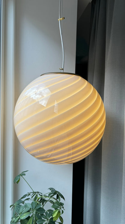 Murano round cream-colored pendant with classic swirl, 40 cm