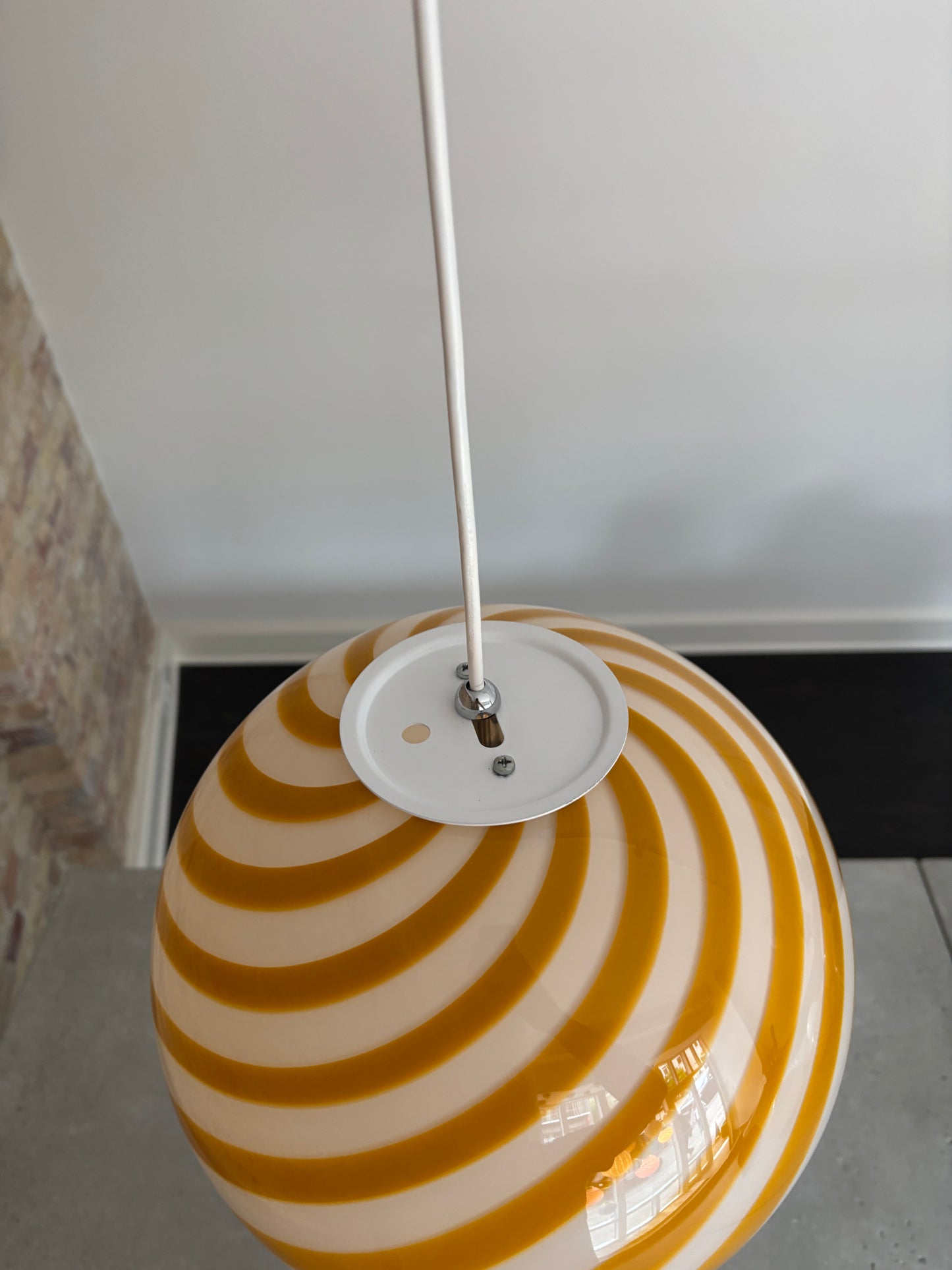 Murano candy pendant lamp with yellow swirl, 30 cm