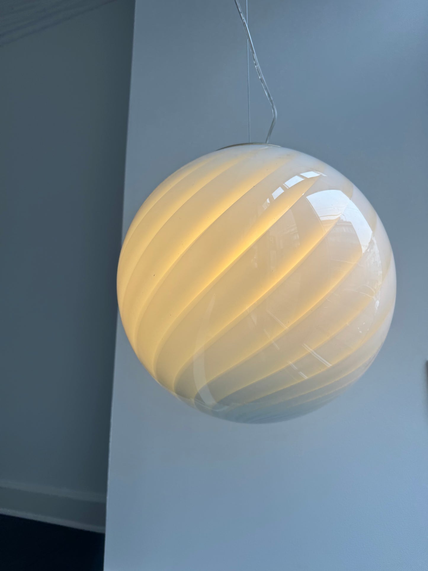 Stor rund lyseblå Murano pendel, 40 cm