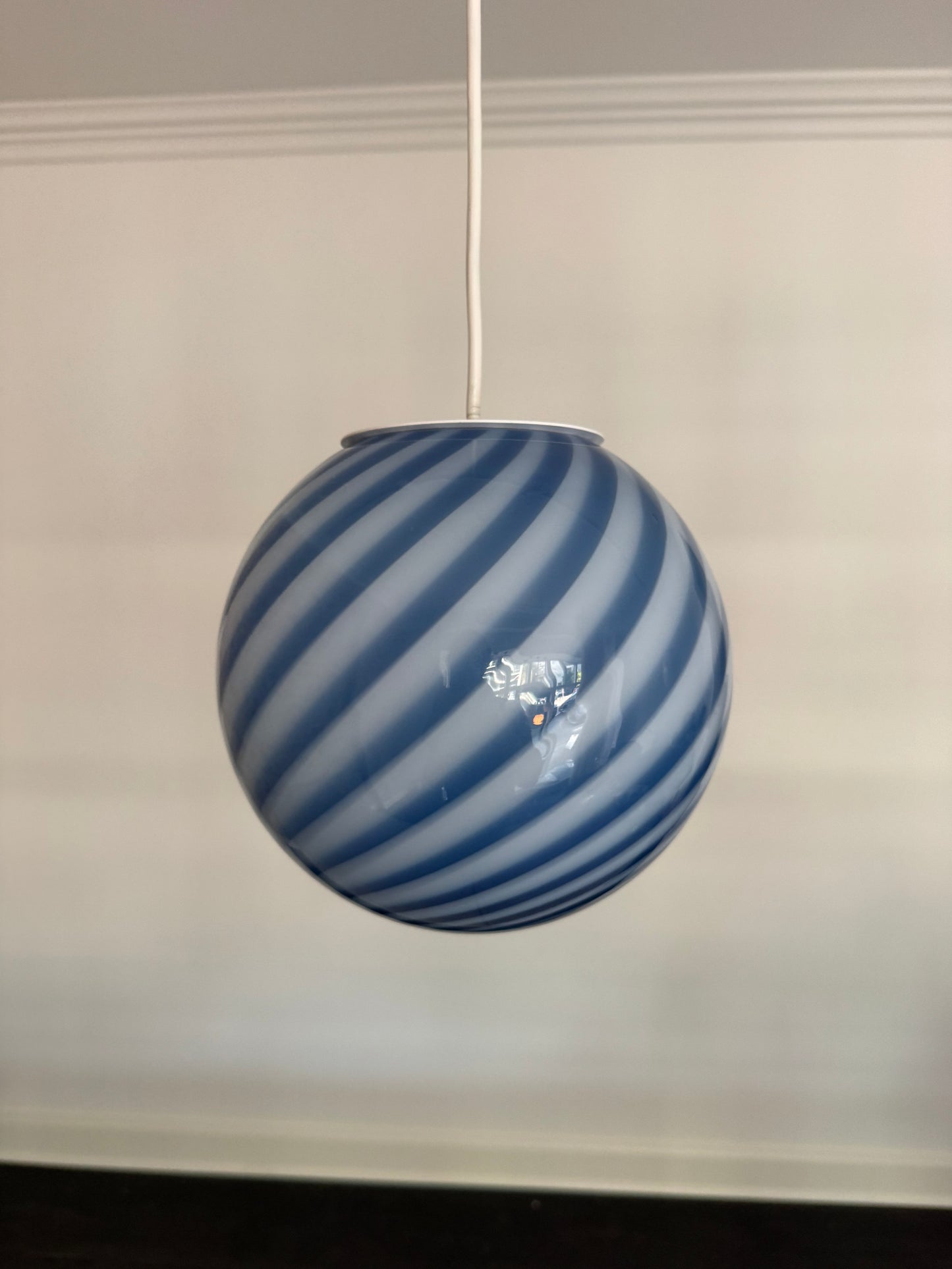 Mørkeblå candy Murano pendel, 20 cm