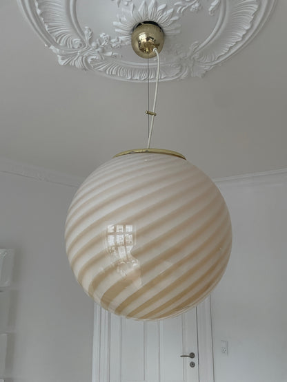 Stor Murano pendel m. gul swirl, 40 cm