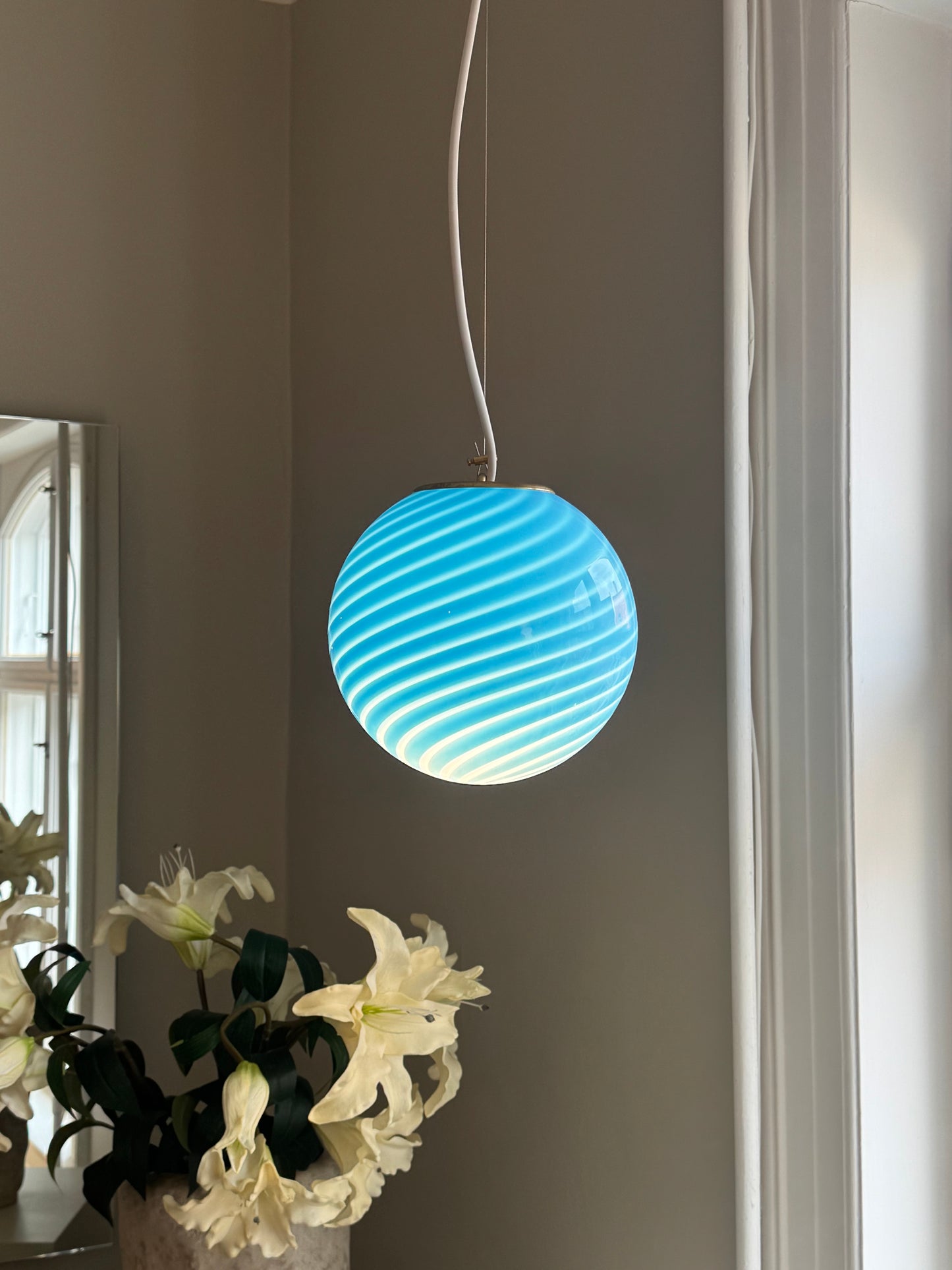 Murano pendel i blå swirl, 20 cm (på forespørgsel)