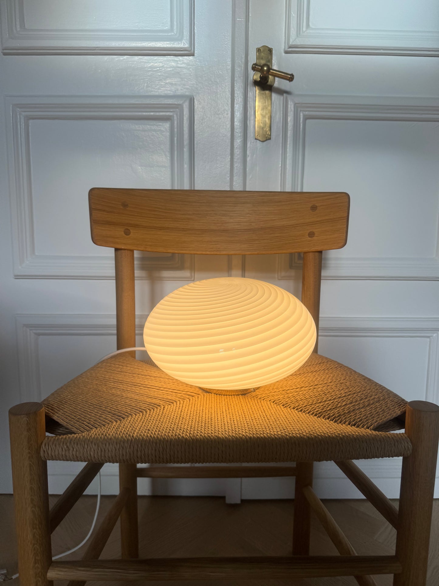 Vintage Murano plafond med hvid klassisk swirl og original sticker, 27 cm