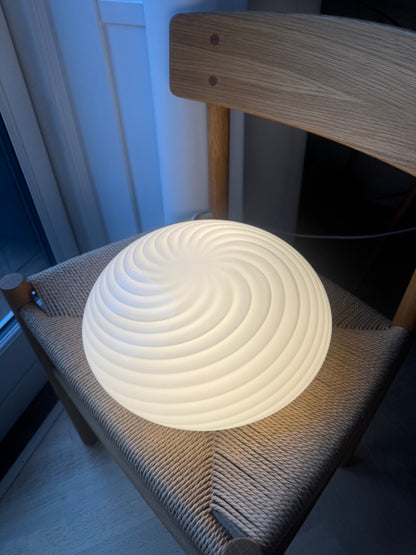 Smuk Vintage Murano plafond med hvid klassisk swirl, 30 cm