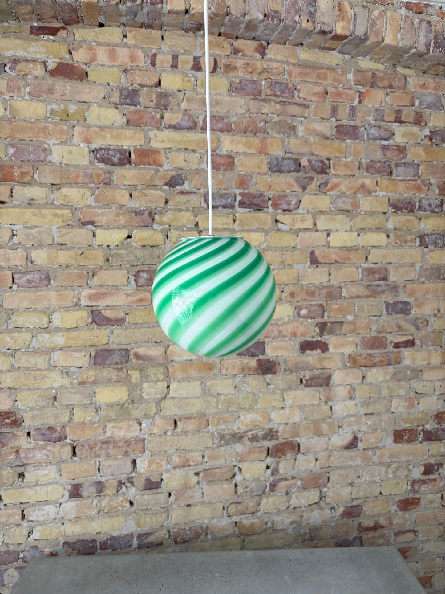 Murano pendant lamp with green swirl, 20 cm