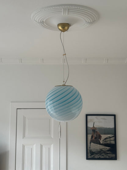 Murano round pendant with blue swirl and brass top, 30 cm