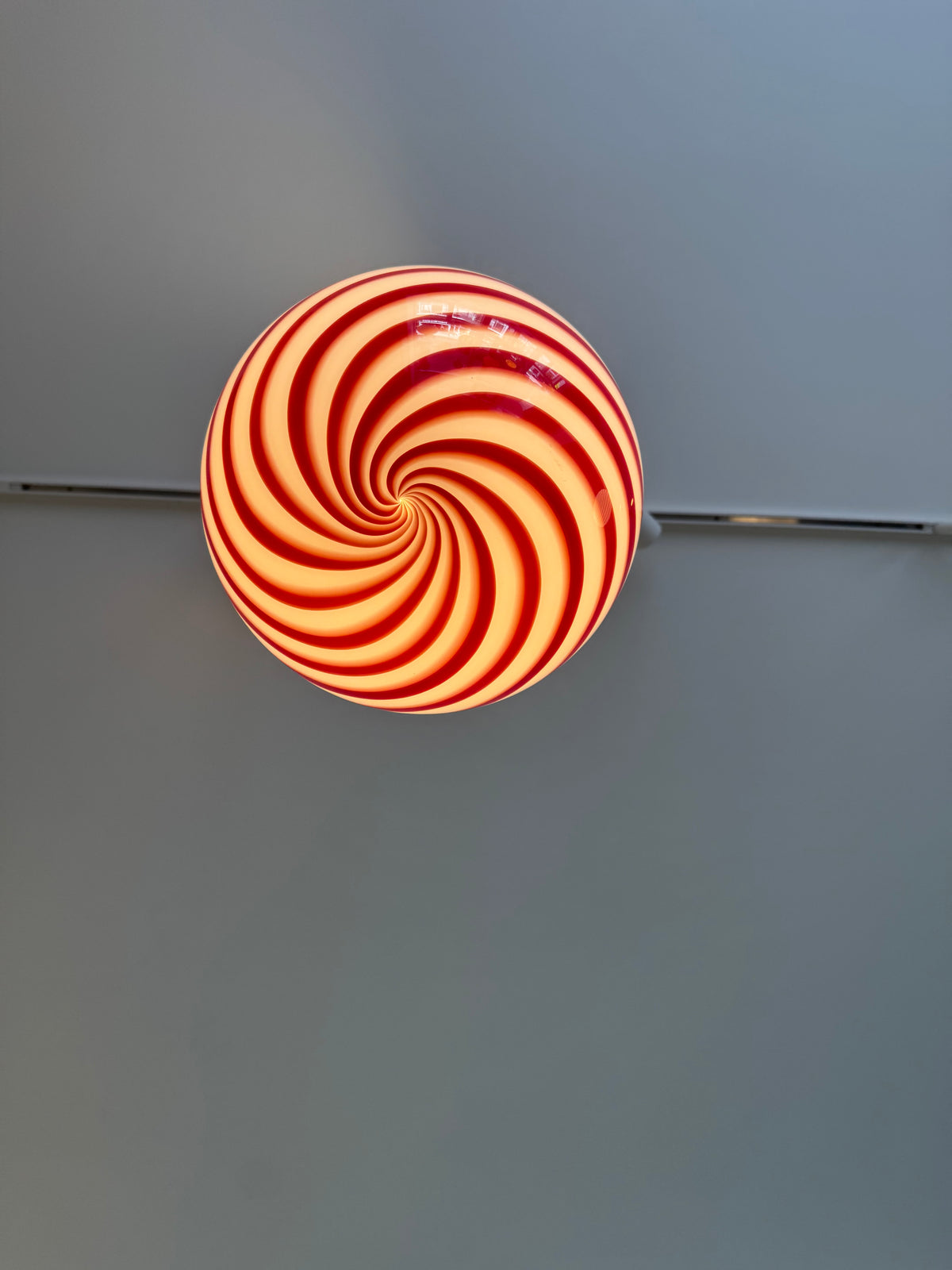 Cherry swirl candy Murano pendant lamp, 30 cm