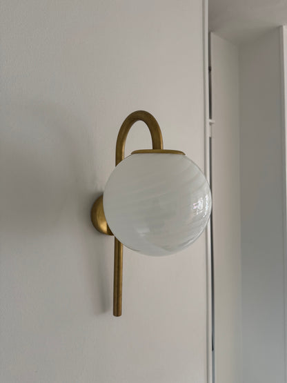 Murano wall lamp with glass in white classic swirl