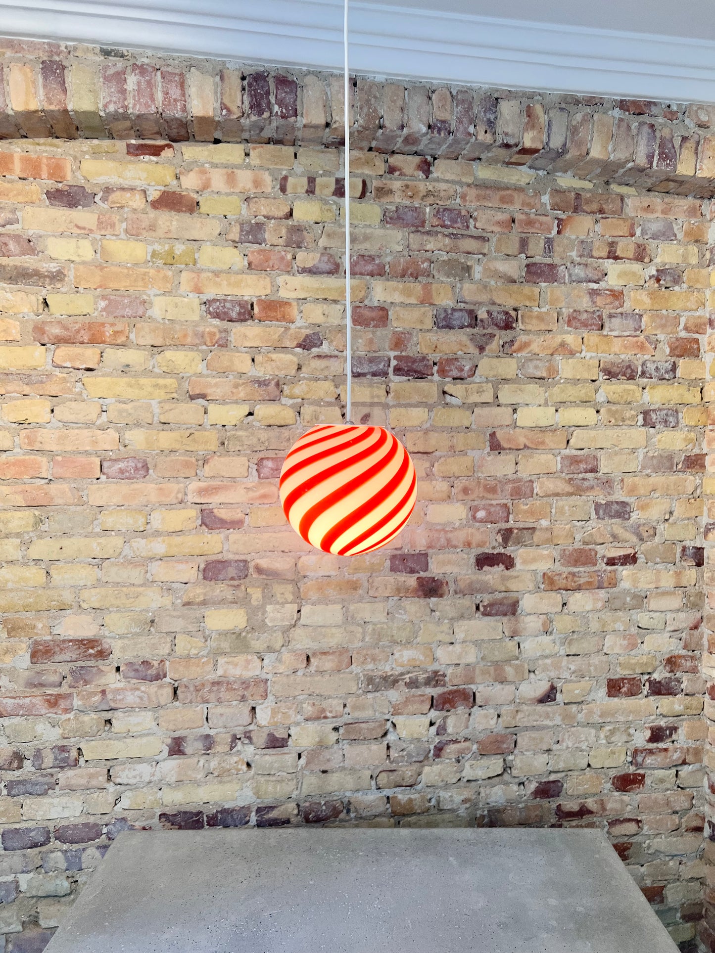 Red swirl Murano pendant lamp, 20 cm
