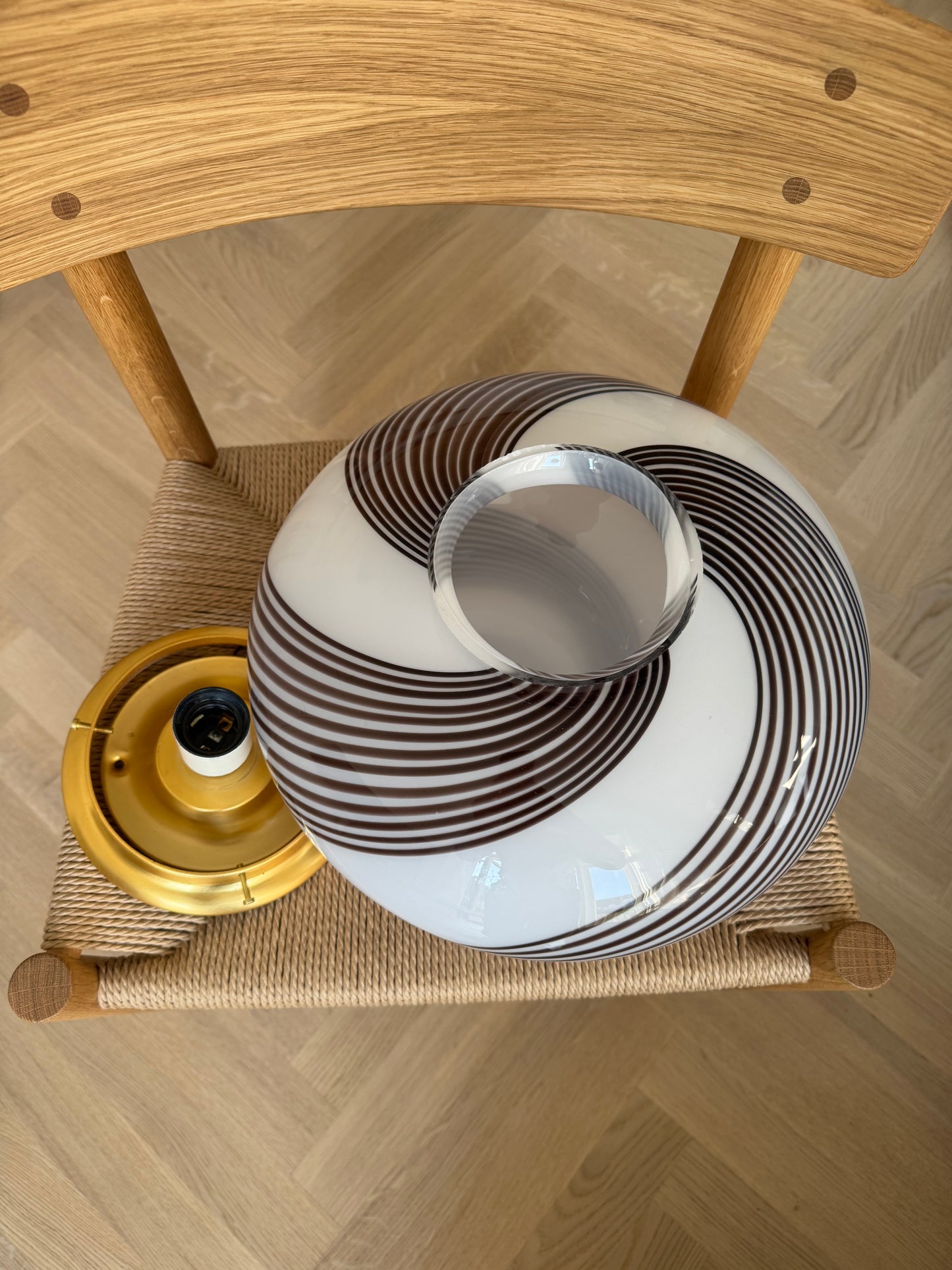 Tivoli plafond med brun swirl, 35 cm