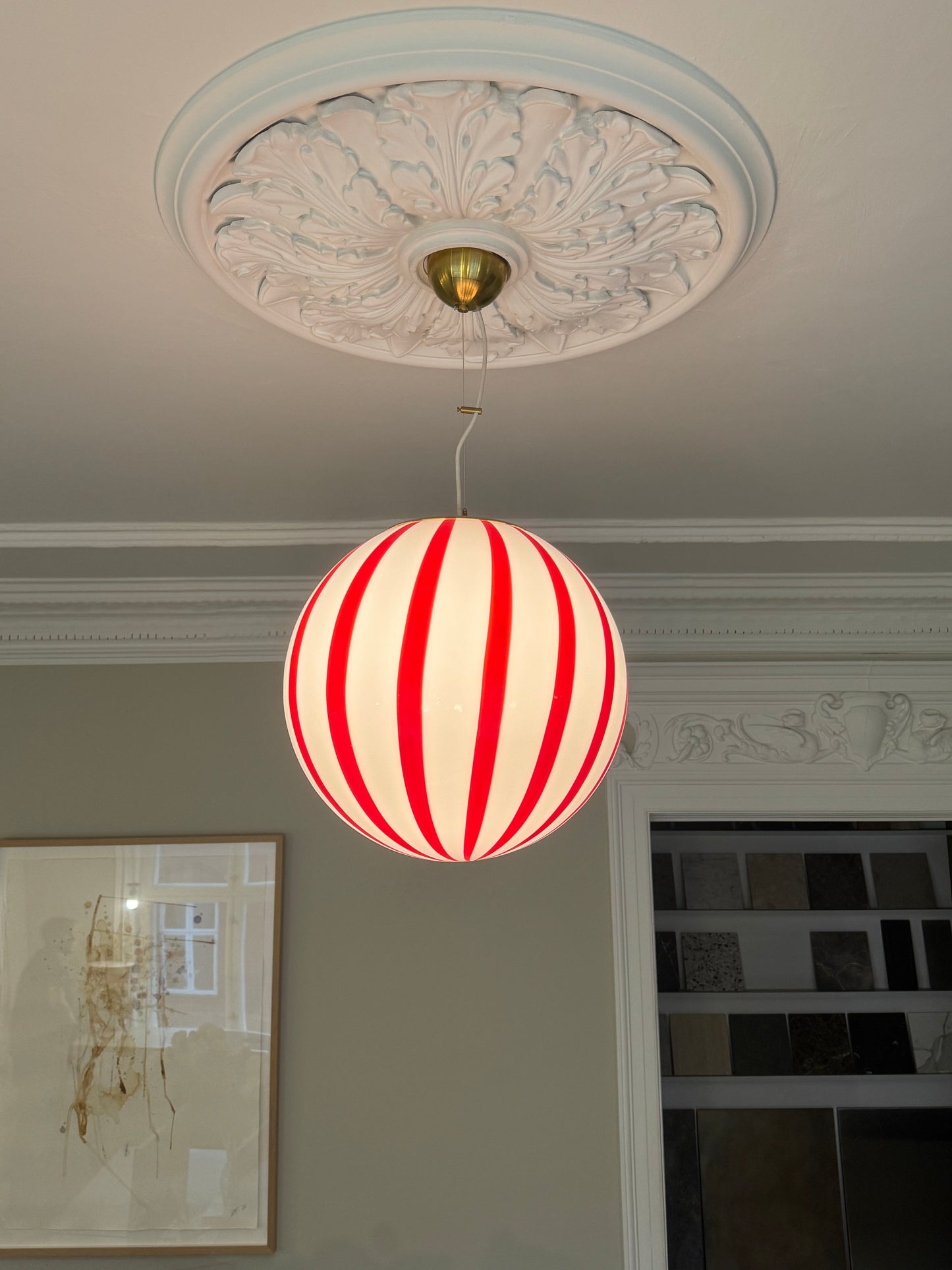 Murano candy pendel rød/hvid swrl, 40 cm (på forespørgsel)